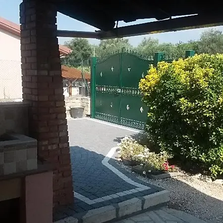 Borgo Vigna Ferri Bed and breakfast